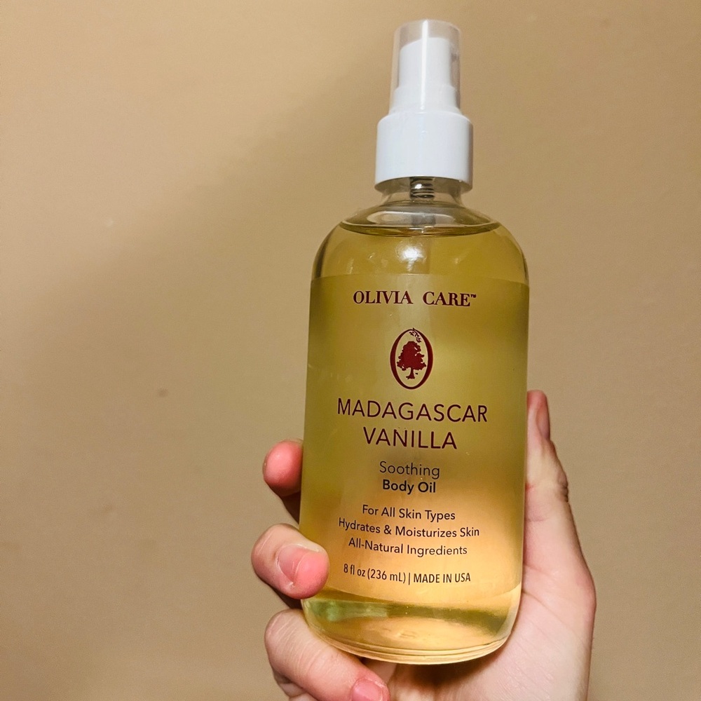 Olivia Care MADAGASCAR VANILLA  Nourishing Body Oil 8 fl oz New